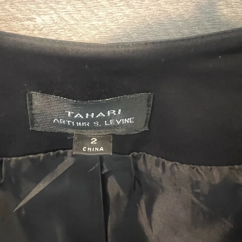 Tahari By Arthur S Levine - Womens Suit Jacket, Black, Size 2 - Picture 3 of 3